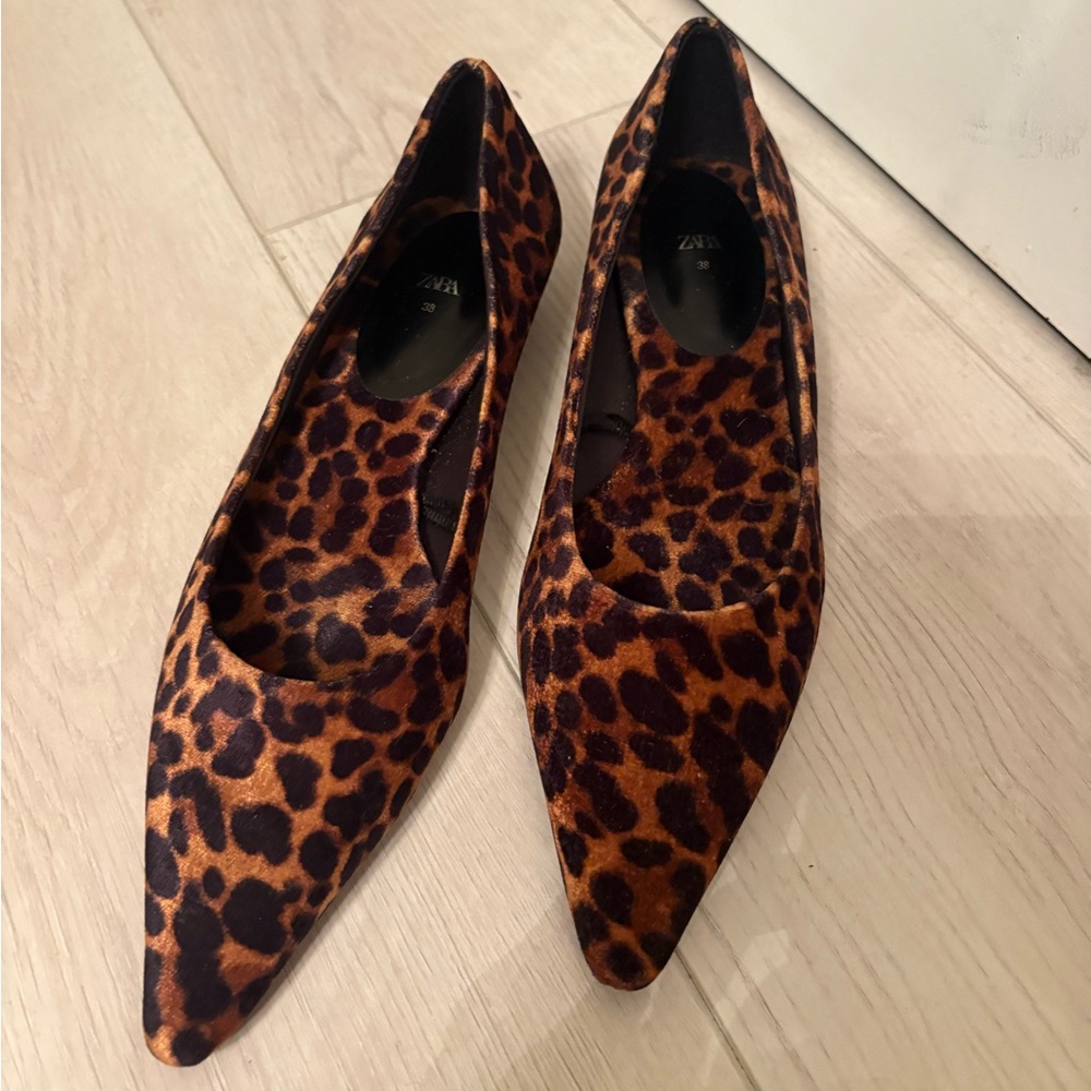 Zara Women's Leopard Print Flats